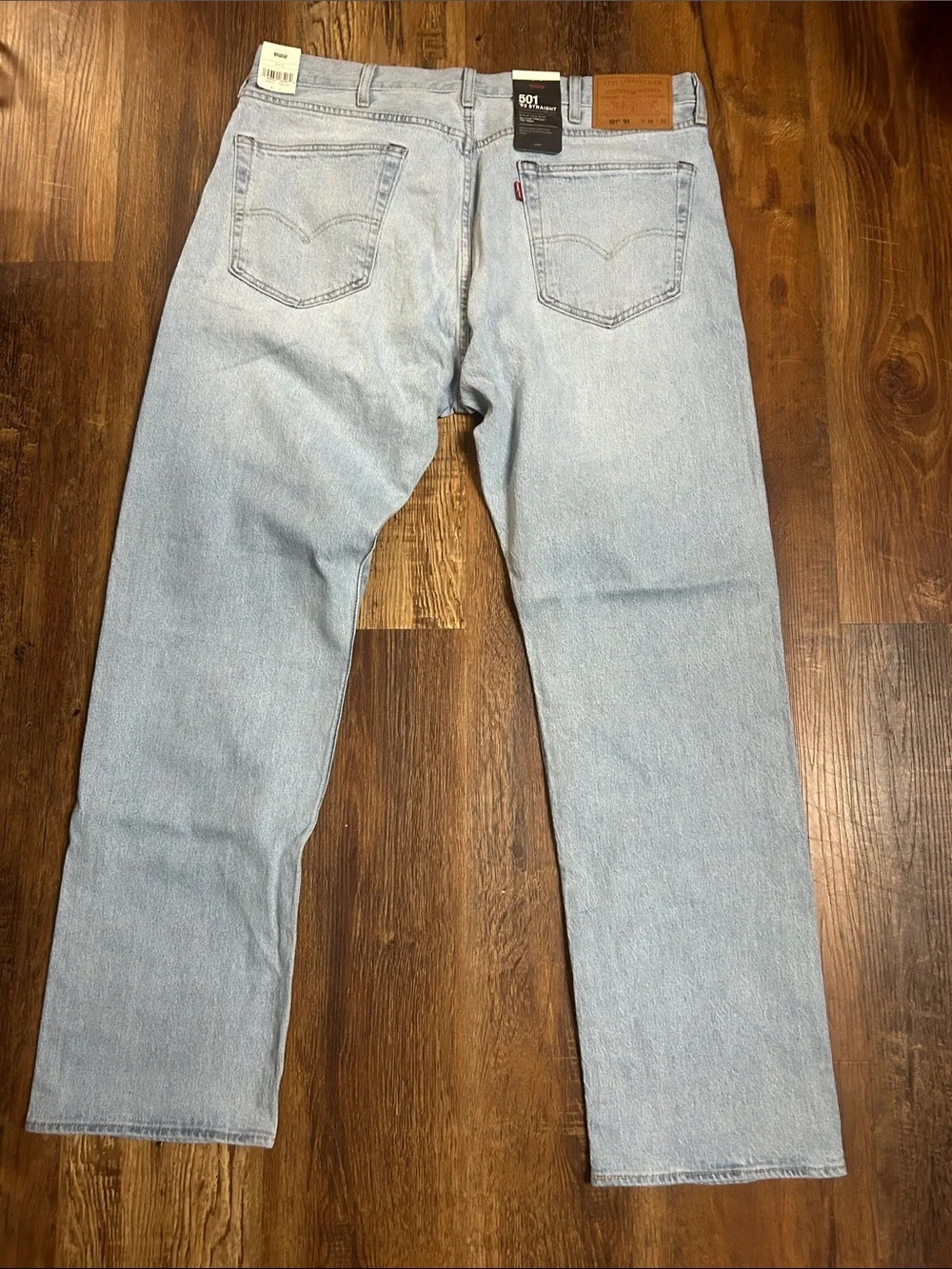 Levi's Straight Leg Jeans in Light Blue Wash